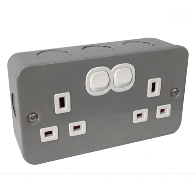 METAL CLADE SWITCH SOCKET 2 X 13A DOUBLE